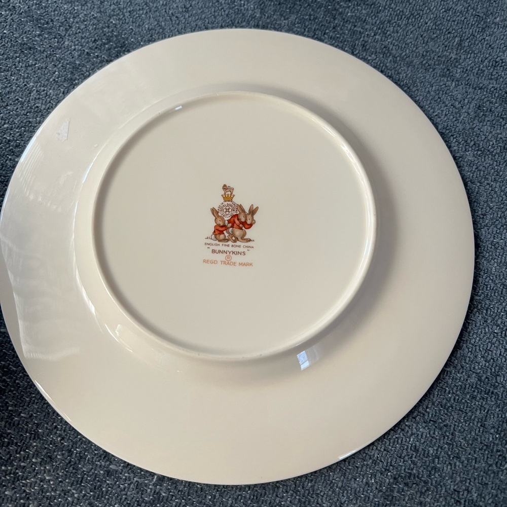 Vintage Royal Doulton Bunnykins Two Piece Child's Rim Bowl and plate - Picture 3 of 7